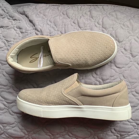 ASOS Shoes - EUC Seven7 Gemini Slip Ons
